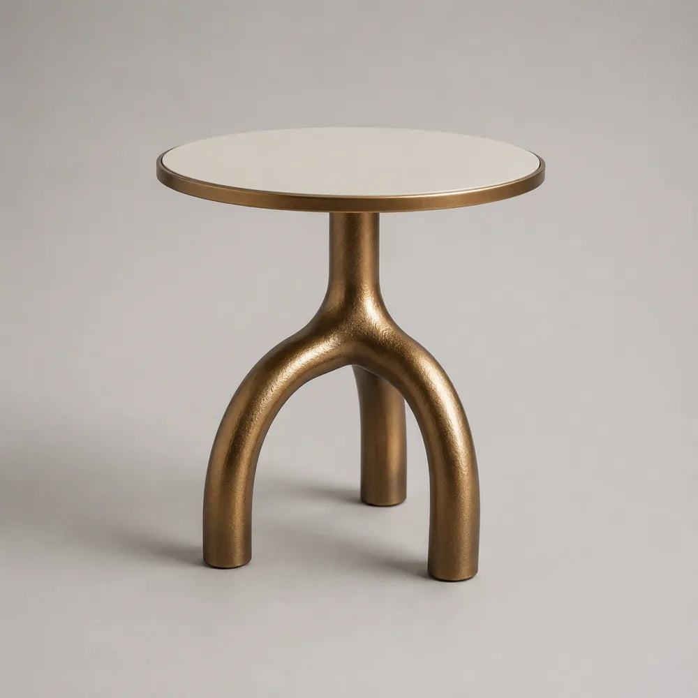 Tavolino laterale rotondo 45 cm 50 cm in MDF laccato crema con base in acciaio verniciato oro struttura ad arco